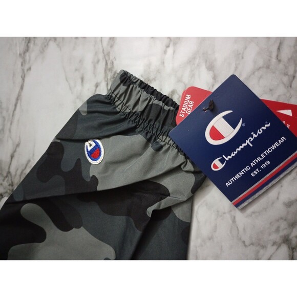 NWT Champion Lightweight Black/Grey Camo Waterproof Windbreaker Jacket Size L - Picture 10 of 12